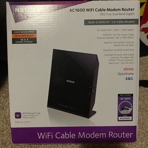 NETGEAR - Dual-Band AC1600 Router with 16 x 4 DOCSIS 3.0 Cable Modem - Black